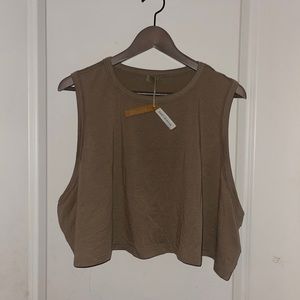 SKIMS Boyfriend Crop Tank Top —> Brand New w / Tags XXXL